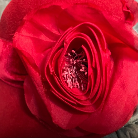 Louise Green Red Cloche Hat - Picture 5 of 7